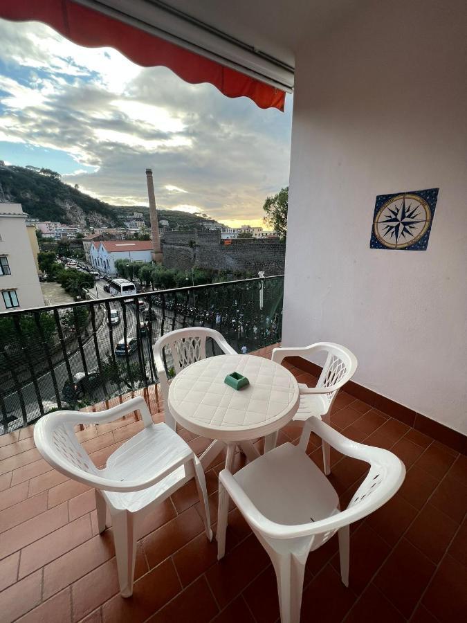 Sorrento Home E Flat Park And Pool Exteriér fotografie